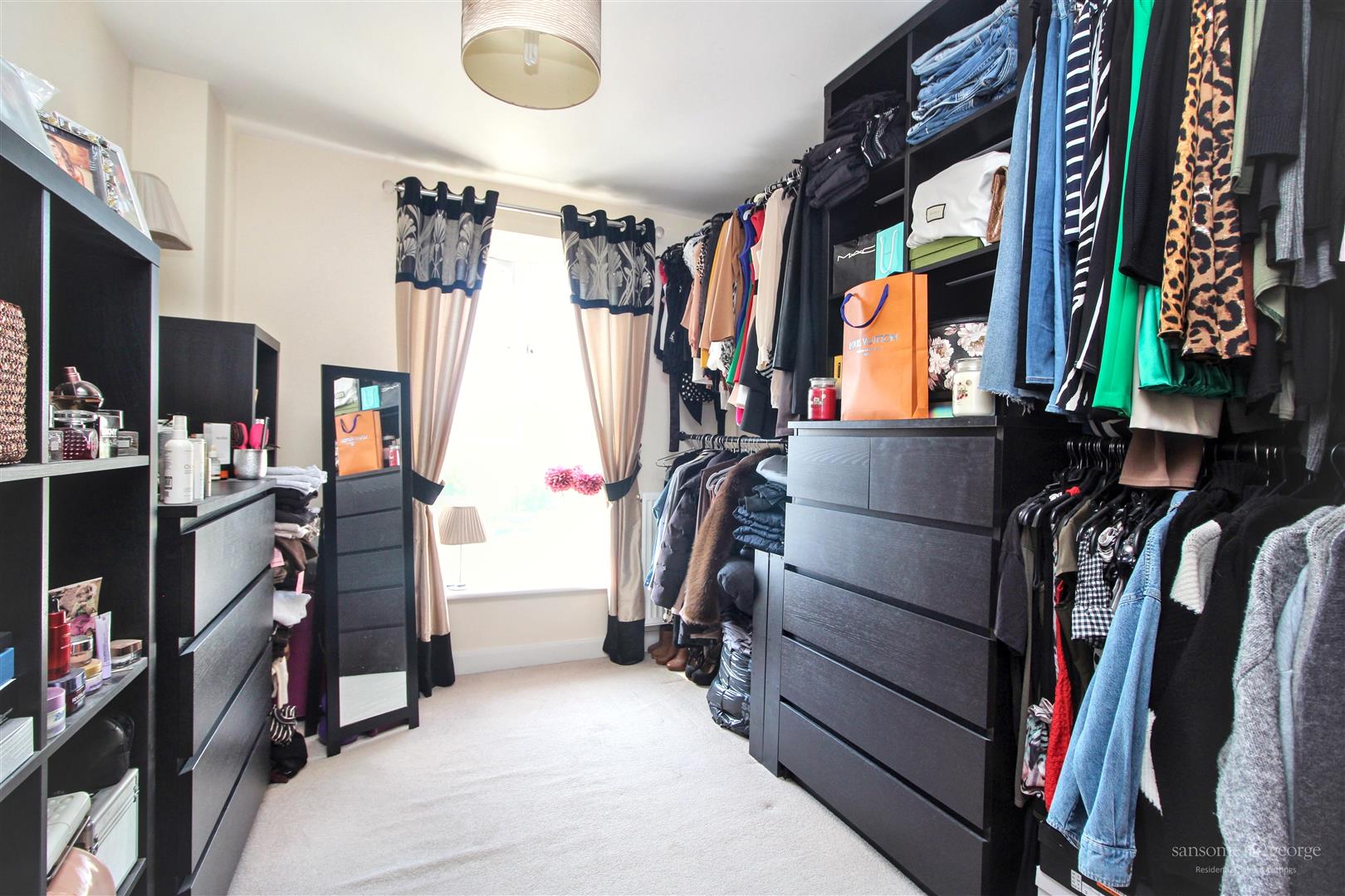 Moulsford Mews, Reading